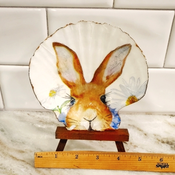 Handcrafted Scallop Shell 🐚 🐰 - Picture 5 of 5